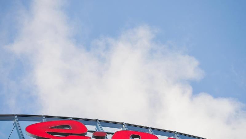 Eon hat nach eigenen Angaben in diesem Jahr Windprojekte mit einer Gesamtleistung von rund 1000 Megawatt ans Netz gebracht. Eon hat nach eigenen Angaben in diesem Jahr Windprojekte mit einer Gesamtleistung von rund 1000 Megawatt ans Netz gebracht.