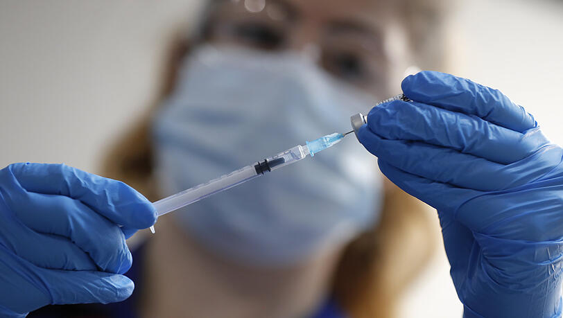 Mehrere Münchner haben sich trotz Impfung mit dem Coronavirus infiziert. (Symbolbild)
