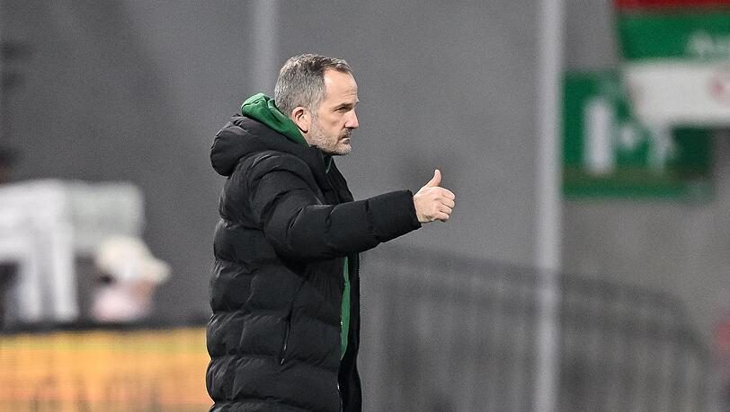 Bleibt Manuel Baum vielleicht doch l&auml;nger Augsburg-Coach?