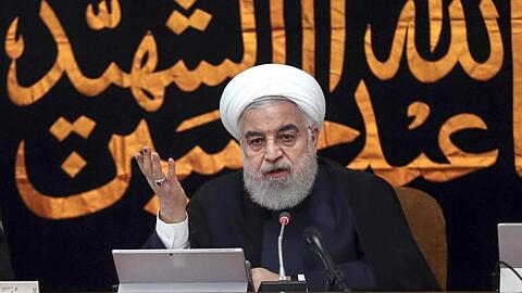 Präsident des Irans, Hassan Ruhani, droht den Verhandlungspartnern.