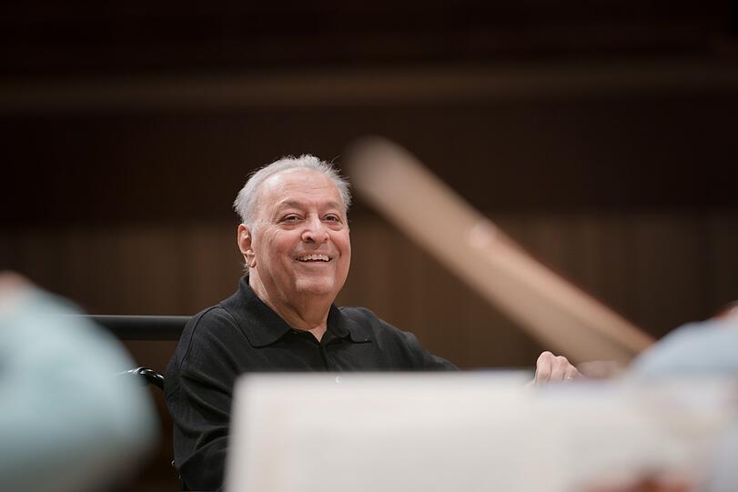 Zubin Mehta bei einer Probe...