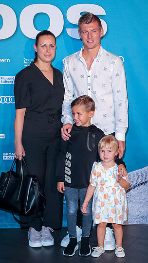 Kam mit Frau Jessica und den gemeinsamen Kindern Leon und Amelie: Toni Kroos.