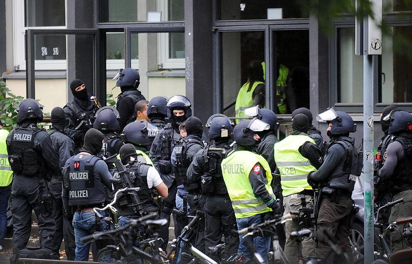 Amok-Alarm an einer Kölner Schule: Die Bilder.