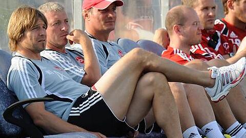 Ganz gelassen und optimistisch gehen Club-Trainer Michael Oenning und sein Stab in die Saison - mit bewährtem Personal.