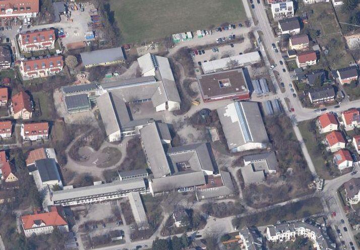 Das Schulzentrum an der Pfarrer-Grimm-Straße.