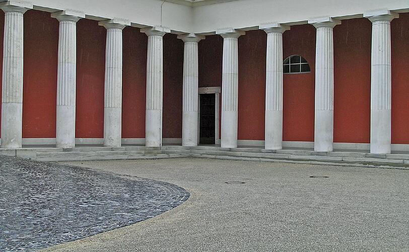 Die Aussegnungshalle am Ostfriedhof.