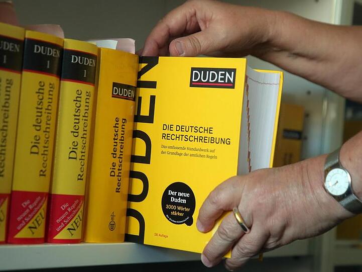 Für die neue Auflage des Duden wurden 3000 neue Wörter aufgenommen.
