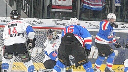 Der erste Streich gegen die Panther: T.J. Kemp (hinten) jubelt nach seinem Treffer zum 1:0. Vorn: Eric Chouinard (Nr. 16). Der erste Streich gegen die Panther: T.J. Kemp (hinten) jubelt nach seinem Treffer zum 1:0. Vorn: Eric Chouinard (Nr. 16).
