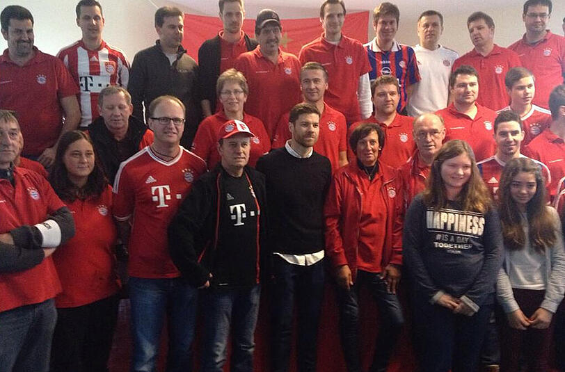 Xabi Alonso beim Bayern-Fanklub "Die Langenpreisinger 10".