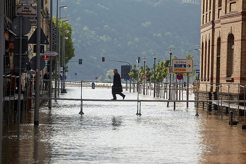 Die Jahrhundert-Flut: Die bewegenden Hochwasser-Bilder.