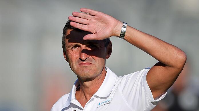 "Verdient verloren",sagt Löwen-Coach Michael Köllner nach dem 0:1 im Toto-Pokal bei Regionalligist Illertissen.