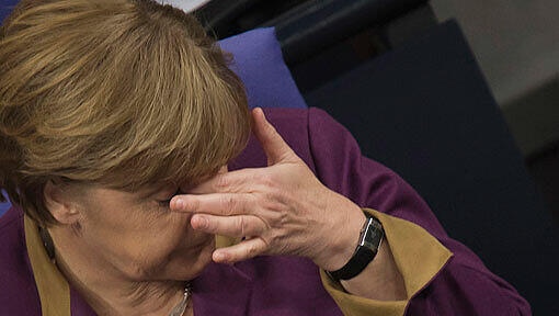 Kanzlerin Angela Merkel während der Bundestagsdebatte über die Griechenland-Hilfe. Kanzlerin Angela Merkel während der Bundestagsdebatte über die Griechenland-Hilfe.