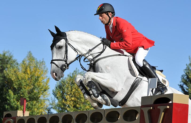 Springreit-Team (Pferdesport): Obwohl mit Monte Bellini bereits das vierte Pferd aus dem deutschen Team krankheitsbedingt ausfällt, gilt der deutsche Vierer als Welt- und Europameister als Gold-Anwärter. Bei Olympia 2008 waren die Springreiter erstmals seit 1928 ohne Medaille geblieben.