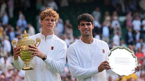 Die Rivalität zwischen Jannik Sinner (l) und Carlos Alcaraz dürfte das Herren-Tennis über viele Jahre prägen.