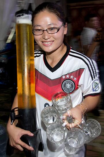 So sieht es aus, wenn China Oktoberfest feiert. Bilder von der Wiesn-Kopie in Qingdao.