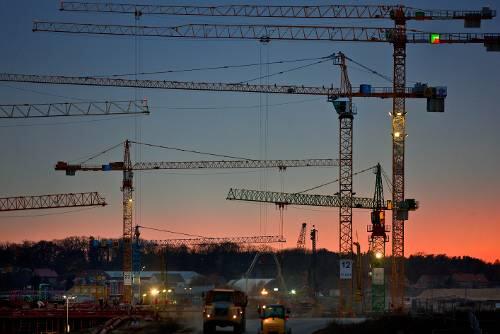 Mit 18 Milliarden Euro aus dem Konjunktur-Paket wird die Bauwirtschaft angekurbelt. In Nürnberg sollen 40 bis 50 Millionen Euro dafür sorgen, dass sich die Kräne drehen.
