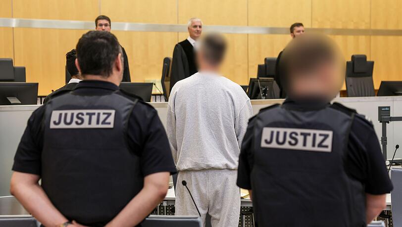 Rechtsradikaler soll im Darknet zu Mordanschlägen auf Politiker aufgerufen haben. (Archivbild) Rechtsradikaler soll im Darknet zu Mordanschlägen auf Politiker aufgerufen haben. (Archivbild)
