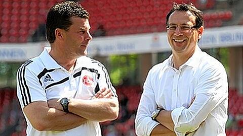 Für Trainer Dieter Hecking (l.) ist zunächst Wembley angesagt, Manager Martin Bader urlaubt lieber in Miami.