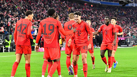 Es geht doch, FC Bayern: Alphonso Davies und Co. verabschiedeten sich mit einem starken Auftritt in die Winterpause.