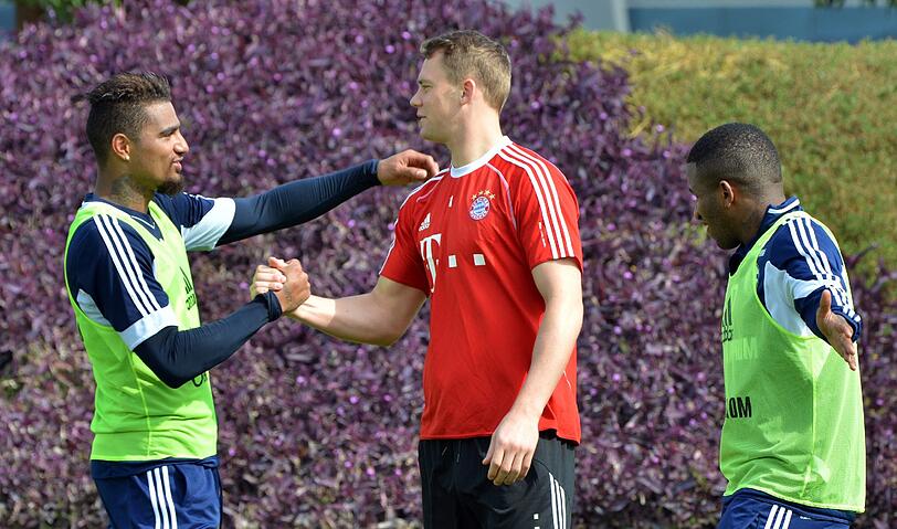Die Bilder vom Besuch der Bayern auf dem Schalke-Trainingsgelände.