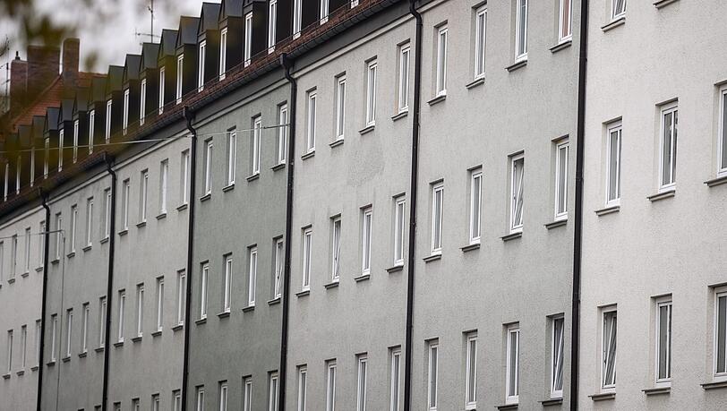 Auch OB Dieter Reiter (SPD) will künftig "alle rechtlichen Mittel ausschöpfen", um Mieter zu schützen. Auch OB Dieter Reiter (SPD) will künftig "alle rechtlichen Mittel ausschöpfen", um Mieter zu schützen.