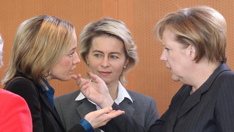 Kristina Schröder, Ursula von der Leyen und Angela Merkel Kristina Schröder, Ursula von der Leyen und Angela Merkel