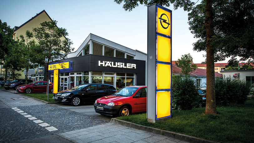 Was den Fahrzeugverkauf betrifft ist Harlaching ein reiner Opel-Standort. Das Serviceangebot umfasst jedoch zusätzlich die Marken Honda, Fiat und Alfa Romeo.