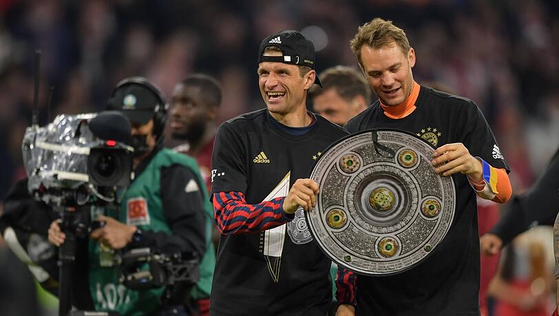 Bayerische Titelhamster: Diese Meisterschaft wird für Thomas Müller und Manuel Neuer (r.) wohl kaum die letzte gewesen sein. Bayerische Titelhamster: Diese Meisterschaft wird für Thomas Müller und Manuel Neuer (r.) wohl kaum die letzte gewesen sein.