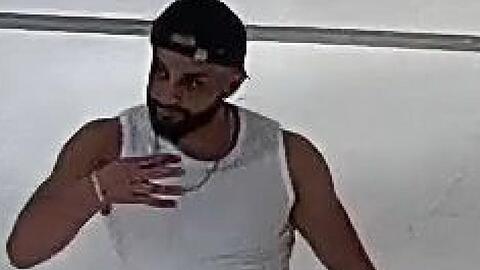 Wer kennt diesen Mann? Hinweise an das Polizeipr&auml;sidium M&uuml;nchen