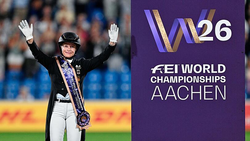 Glücklich mit Bronze: Isabell Werth. Glücklich mit Bronze: Isabell Werth.
