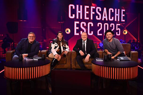 Neben Stefan Raab entschieden auch Elton, Yvonne Catterfeld und Johannes Oerding über den ESC-Beitrag für Deutschland. Neben Stefan Raab entschieden auch Elton, Yvonne Catterfeld und Johannes Oerding über den ESC-Beitrag für Deutschland.