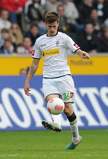 Borussia Mönchengladbach: Mittelfeldspieler Jonas Hofmann kommt vom Ligarivalen Borussia Dortmund. Die Ablöse soll bei acht Millionen Euro liegen. Den umgekehrten Weg könnte der Norweger Havard Nordtveit (Bild) nehmen - allerdings eher im Sommer.