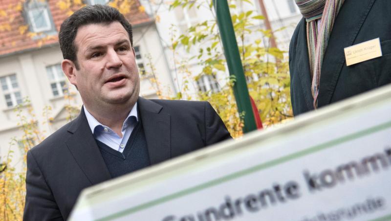 Bundesarbeitsminister Hubertus Heil (SPD) muss wegen seines Referentenentwurfs zur Grundrente viel Kritik einstecken. Bundesarbeitsminister Hubertus Heil (SPD) muss wegen seines Referentenentwurfs zur Grundrente viel Kritik einstecken.