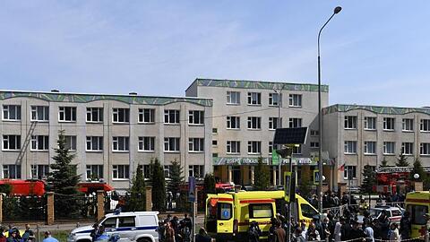 Bei dem Angriff auf die Schule in Kasan sind mindestens neun Menschen getötet worden.