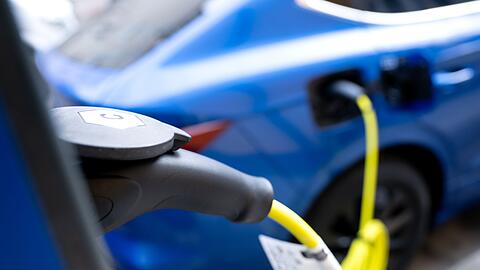 Der Kauf von E-Autos soll attraktiver werden. (Archivbild)