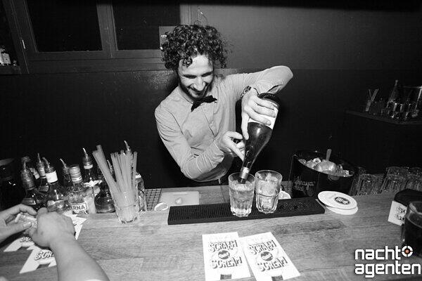 Es ist Mixwoch, Baby! Das Crux mixt am Mittwoch alle Musikgenres wild durcheinander. Dem Partyvolk gefällt's!