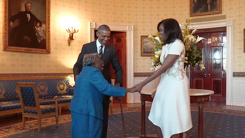 Pure Freude: Die 106-Jährige Virginia McLaurin tanzt vor Freude mit den Obamas Pure Freude: Die 106-Jährige Virginia McLaurin tanzt vor Freude mit den Obamas