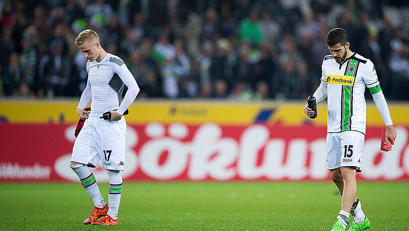 Alvaro Dominguez (r.) muss seine Karriere mit 27 Jahren beenden. Alvaro Dominguez (r.) muss seine Karriere mit 27 Jahren beenden.