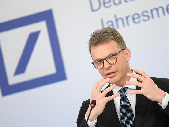 Deutsche-Bank-Chef Christian Sewing braucht im laufenden Jahr frisches Geld.