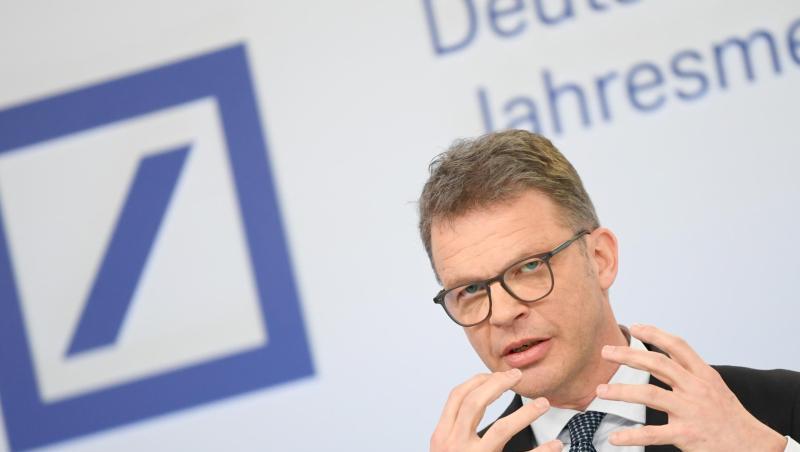 Deutsche-Bank-Chef Christian Sewing braucht im laufenden Jahr frisches Geld. Deutsche-Bank-Chef Christian Sewing braucht im laufenden Jahr frisches Geld.