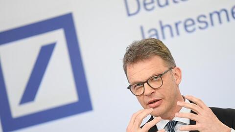 Deutsche-Bank-Chef Christian Sewing braucht im laufenden Jahr frisches Geld.
