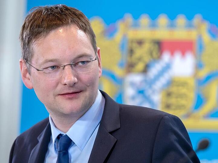 Verkehrsminister Hans Reichhart. Foto: Peter Kneffel/Archivbild