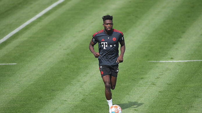 Könnte gegen Gladbach in der Startelf stehen: Alphonso Davies.