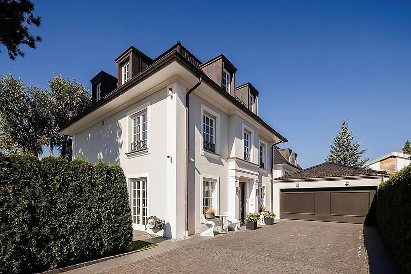 12.450 Euro monatliche Warmmiete: Diese Villa liegt am Daglfinger Park in Bogenhausen. 12.450 Euro monatliche Warmmiete: Diese Villa liegt am Daglfinger Park in Bogenhausen.