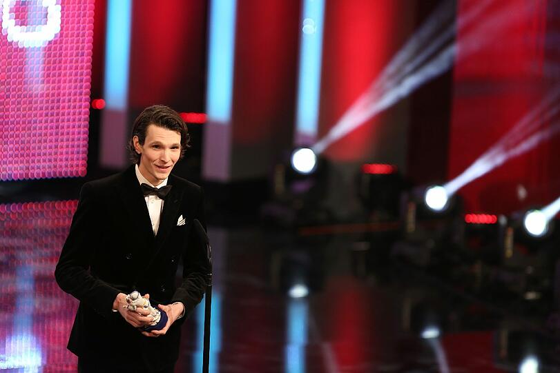 Ihr Kollege Sabin Tambrea erhielt den Preis als Bester Nachwuchsdarsteller für seine Verkörperung des Ludwig II.