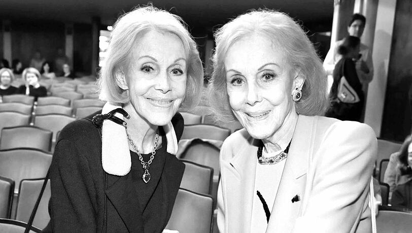 Alice und Ellen Kessler sind aus dem Leben geschieden, wie sie gekommen sind: gemeinsam.