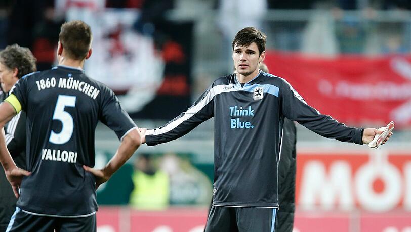 Christopher Schindler hofft darauf, dass schnell ein neuer Trainer gefunden wird. Christopher Schindler hofft darauf, dass schnell ein neuer Trainer gefunden wird.