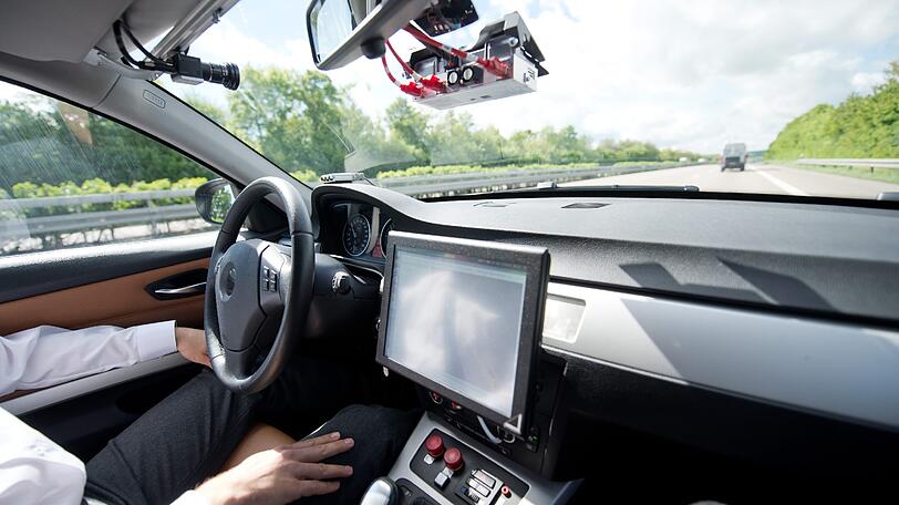 Ungesicherte Datenschnittstellen im Auto stehen im Visier krimineller Datendiebe