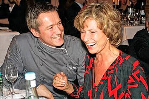 Sieht aus, als kennen sie sich schon länger: Koch Alexander Herrmann und Dagmar Wöhrl.