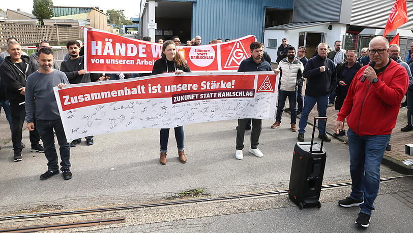 Mitglieder der IG Metall protestieren am Aktionstag Automobil. Mitglieder der IG Metall protestieren am Aktionstag Automobil.